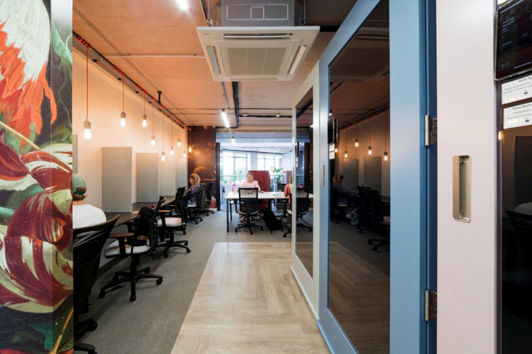 London - SW19 6NW, Access to professional office space for 3 people in HQ Wimbledon Park Road