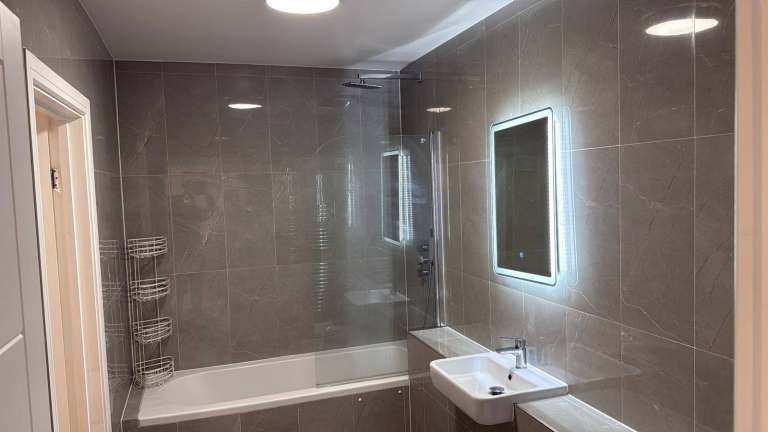 1 - BEDROOM FLAT FROM BRENTWOOD HIGH STREET