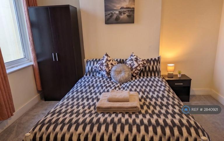 1 bedroom in Salisbury Avenue, Westcliff-On-Sea, SS0 (#2840921)