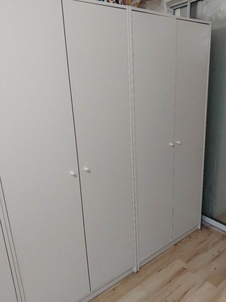 White wardrobe 