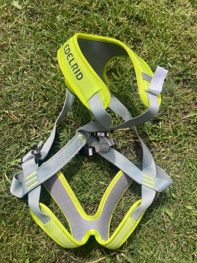 Kids climbing harness