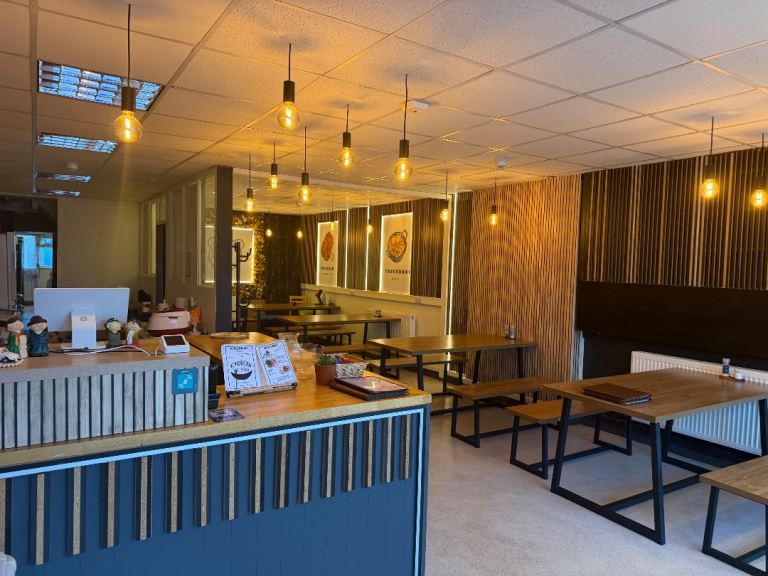 FULLY EQUIPPED CAFE / TAKEAWAY FOOD BUSINESS FOR SALE