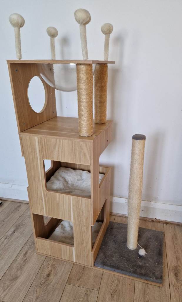 Large cat unit tree