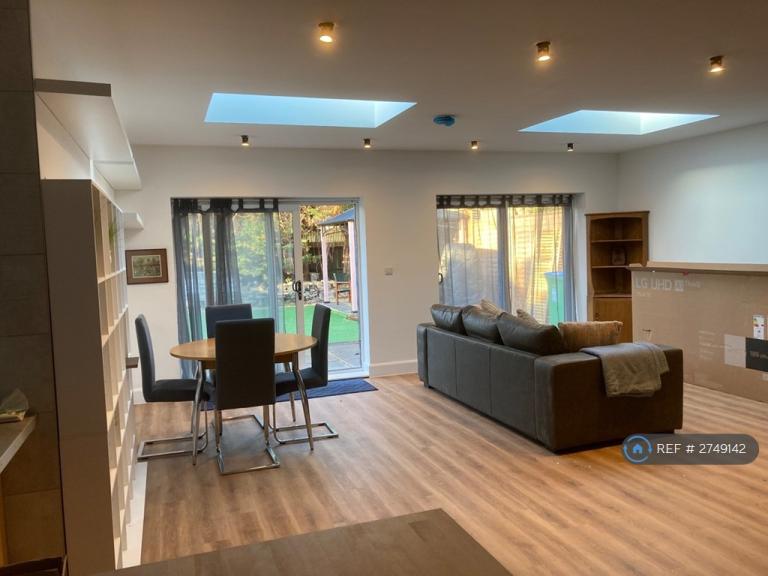 4 bedroom house in Lime Grove, Twickenham, TW1 (4 bed) (#2749142)