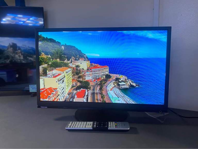 TOSHIBA 24D3753DB 24" Smart LED TV