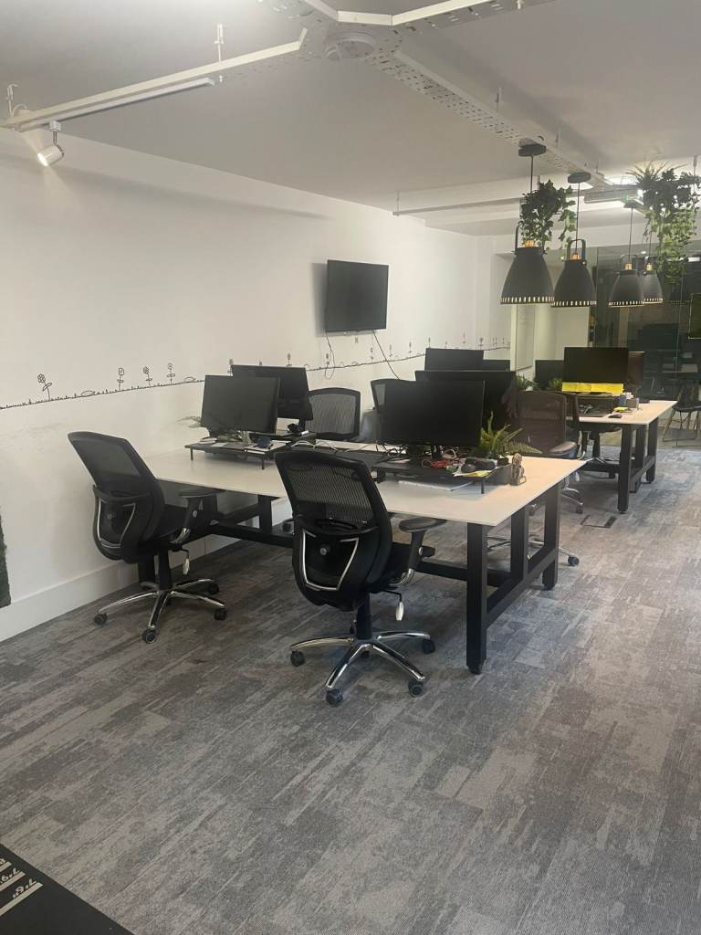 Office Share Available | 2-6 Desks | Modern Office | Altrincham Town Centre