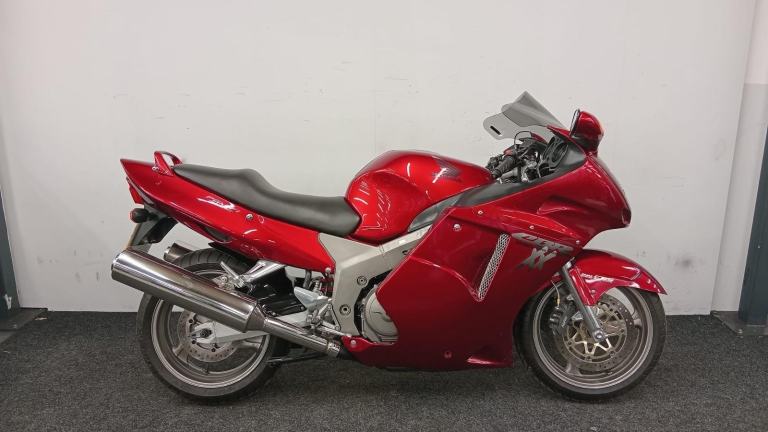 HONDA CBR1100XX ** 12 MONTH MOT -SMOKED SCREEN - LOW MILLAGE **