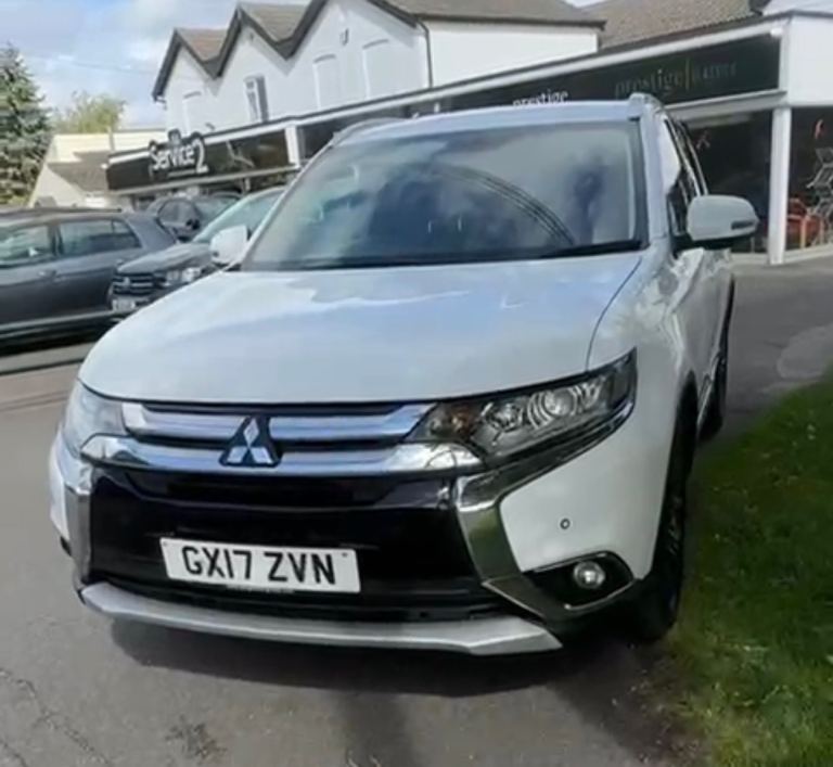 Mitsubishi, OUTLANDER, Estate, 2017, Other, 2268 (cc), 5 doors