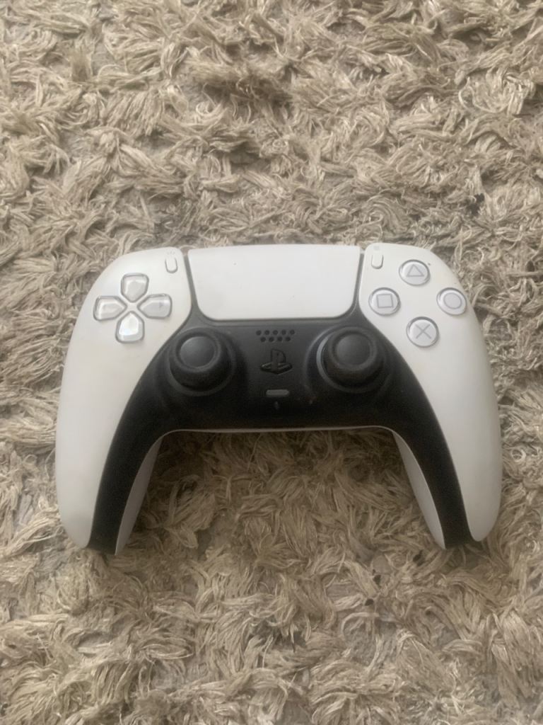 PS5 DualSense Controller White – Good Condition