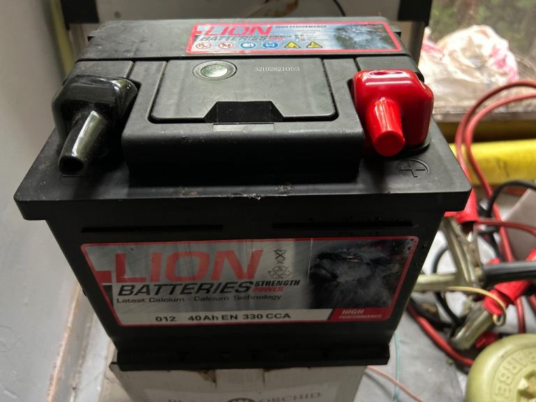 Lion Car battery 40 Ah EN 330 CCA 