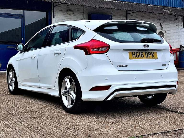 2016 Ford Focus 1.0 EcoBoost 125 Zetec S 5dr Auto HATCHBACK Petrol Automatic