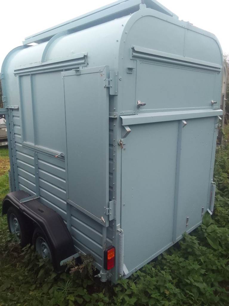 Catering trailer burger van mobile kitchen horsebox food truck 