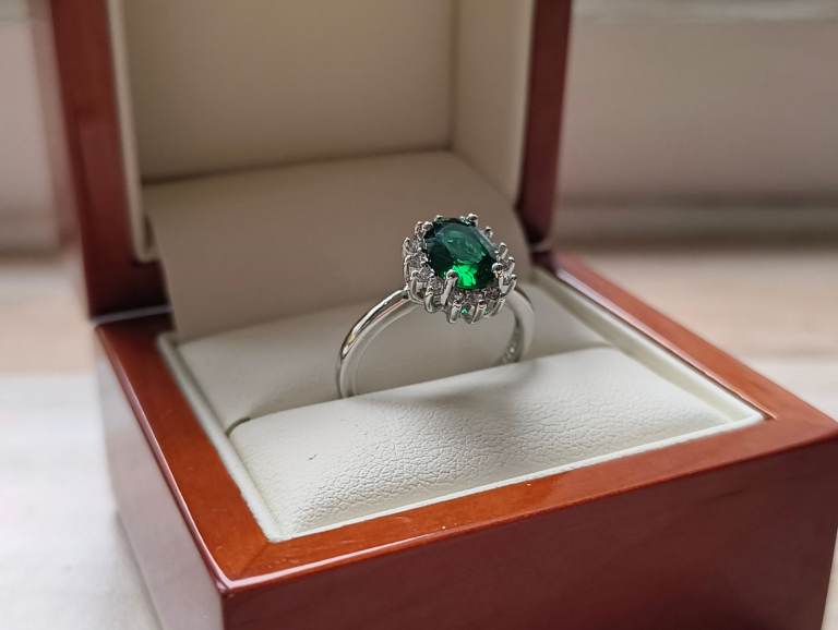 Silver Brilliant Cut Green Stone Ring 