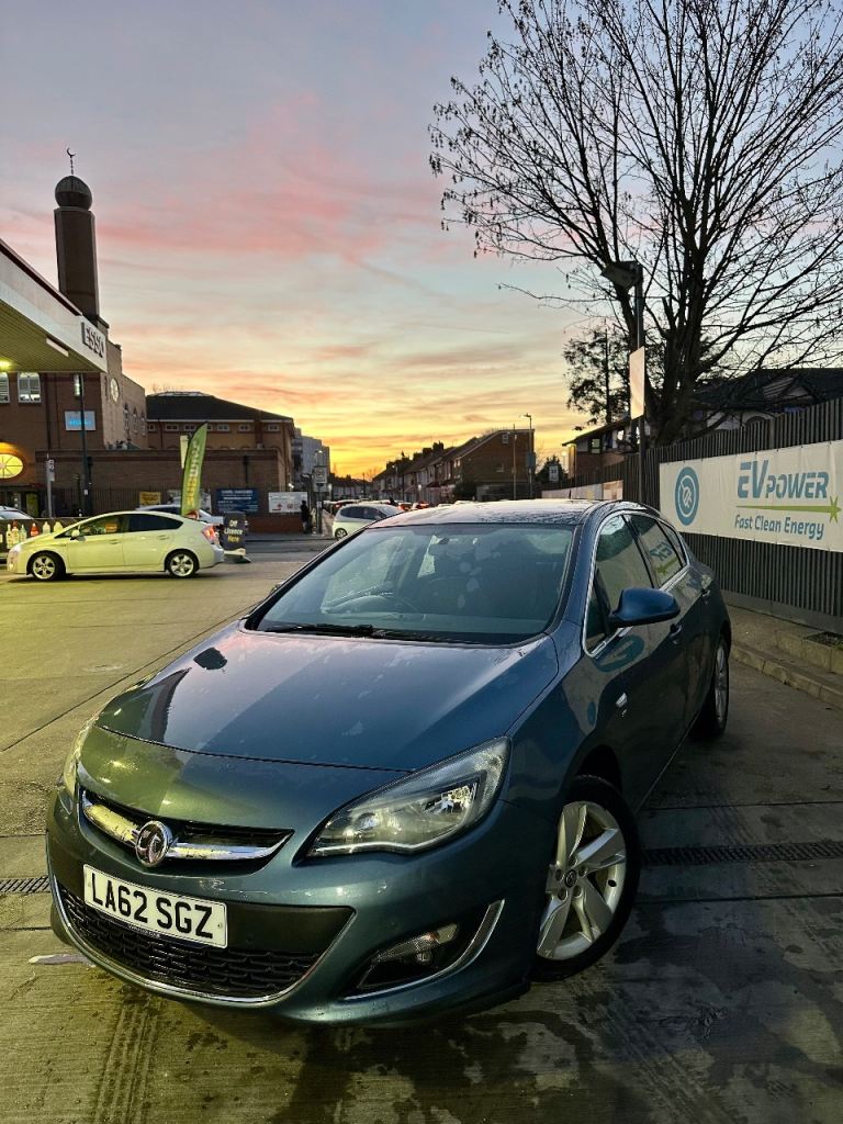 Vauxhall, ASTRA, Hatchback, 2013, Semi-Auto, 1598 (cc), 5 doors