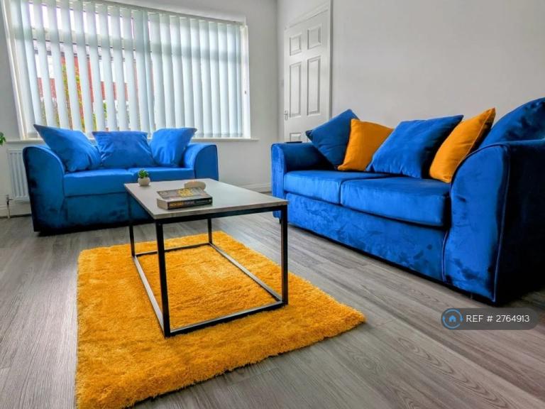 3 bedroom house in Overlinks Drive, Salford, M6 (3 bed) (#2764913)