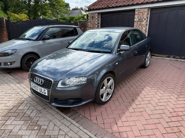 2x Audi A4 - selling as spares or repairs