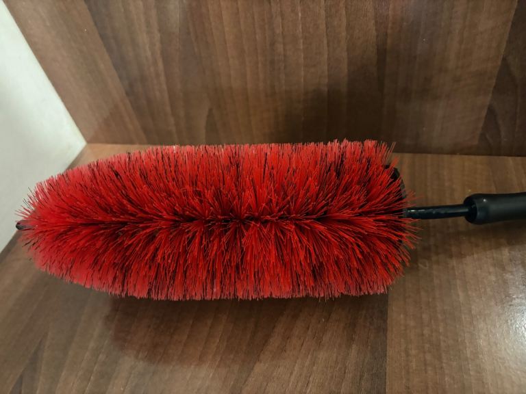 Wheel brush 
