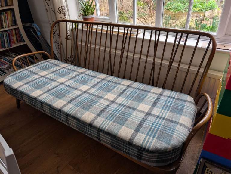 Ercol sofa with new seat cushions 