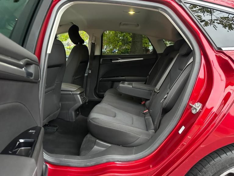 2016 Ford Mondeo 2.0 TDCi 180 Titanium 5dr Powershift HATCHBACK Diesel Automatic