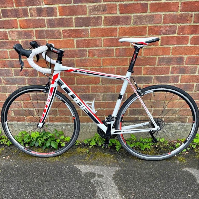 Cube Road Bike – White/Red, Good Condition