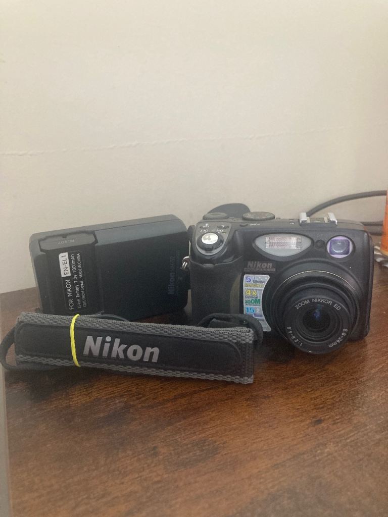 Nikon Coolpix 5400