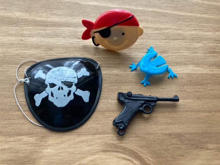 Miscellaneous plastic Child’s toys – post or collect