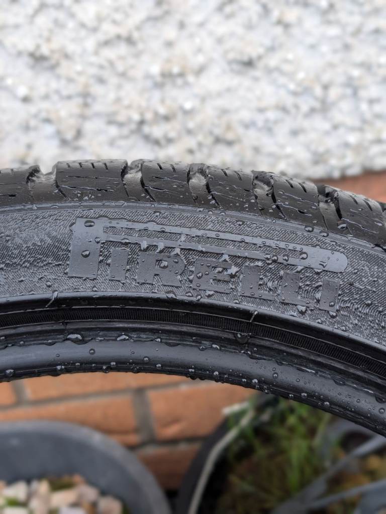 Pirelli zettozero 25 40 R19 tyre