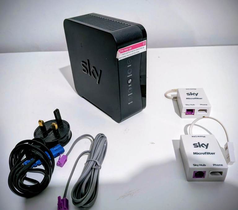 Wifi/LAN/Router, for Home/small business - Sky Hub 2 (SR102) 