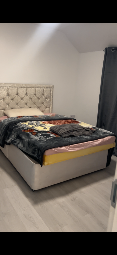 Double room in New refurbish House .