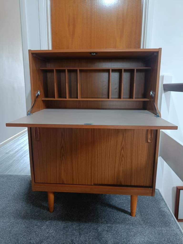 Vintage Mid-Century Wooden Bureau Desk – Good Condition