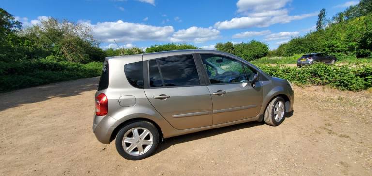 Renault, GRAND MODUS, Hatchback, 2010, Manual, 1149 (cc), 5 doors