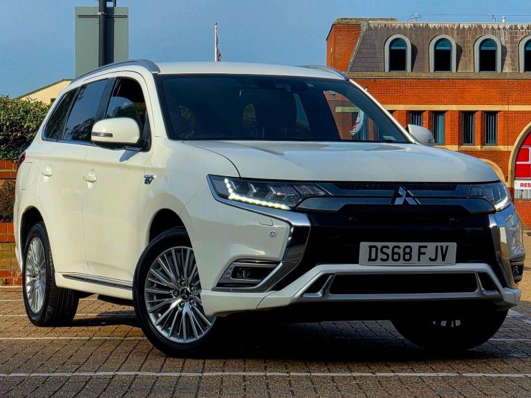 2018 Mitsubishi Outlander 2.4 PHEV 4hs 5dr Auto ESTATE PETROL/ELECTRIC Automatic