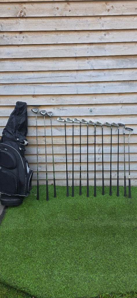 Golf club set with bag 