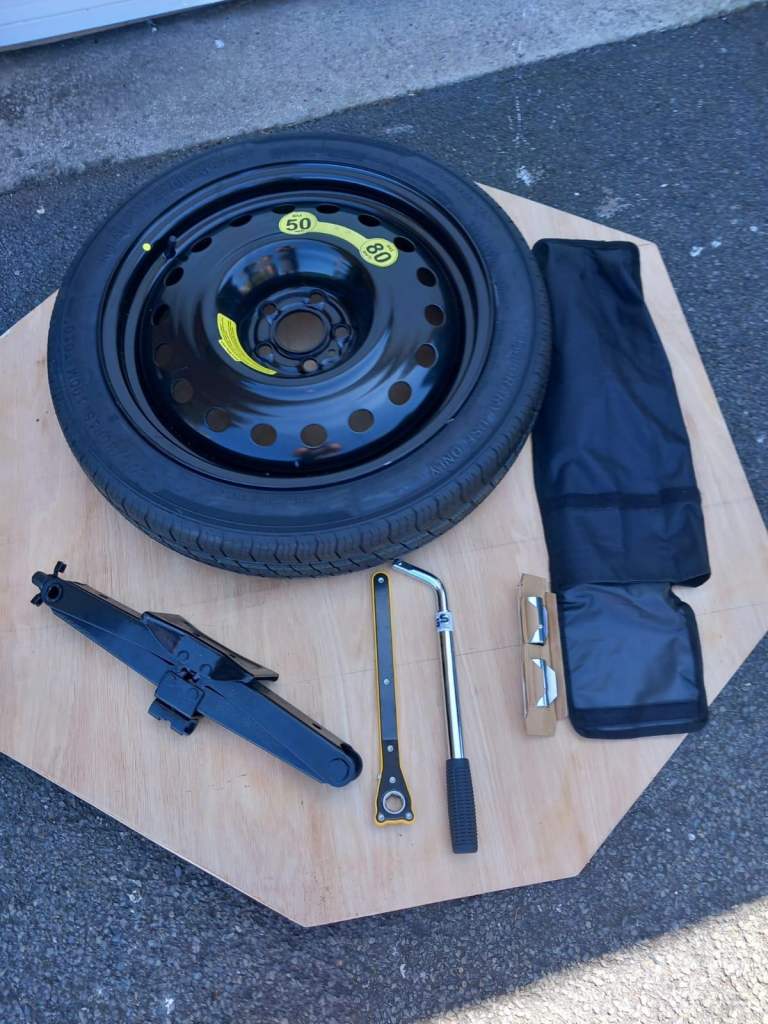 Genuine ford Kuga 18" spare wheel with scissor jack and wheel brace