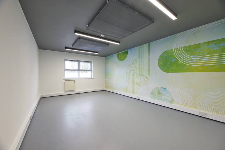 Bromsgrove - B60 3ET \ Private Workshop Room in Basepoint Bromsgrove Enterprise Park