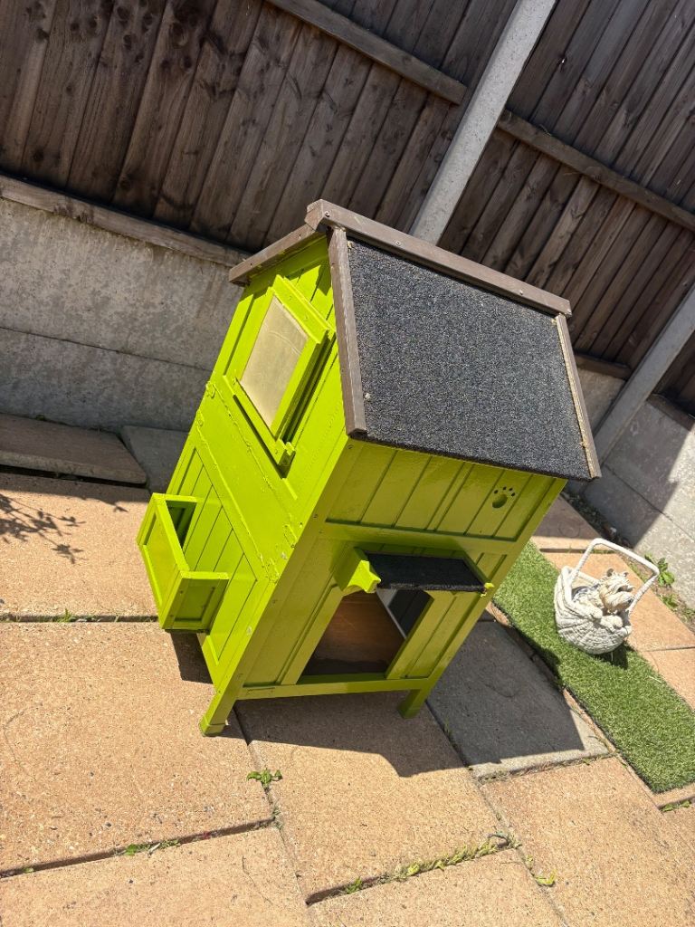 Dog kennel 