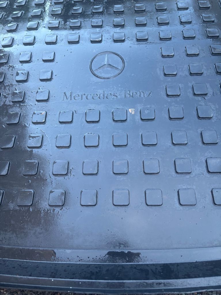 Mercedes boot cover CLA estate 2000