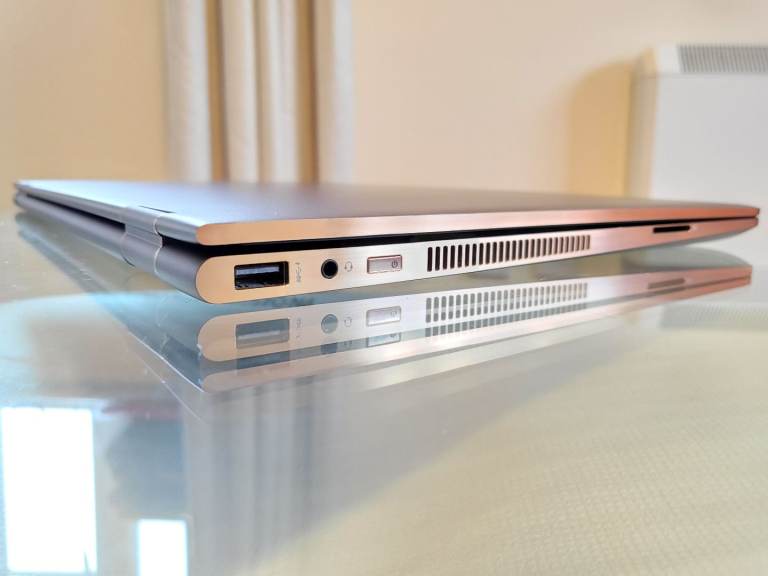 ❤️ HP Spectre X360 15" 4K Touchscreen i7-8550U 16GB RAM 1TB SSD 2-in-1 NVIDIA Gaming Laptop Tablet