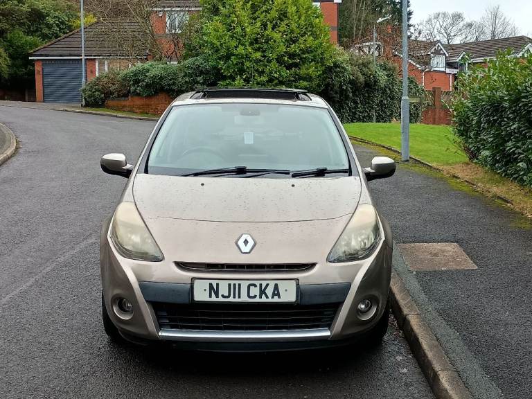 Renault, CLIO, Hatchback, 2011, Auto, 1598 (cc), 5 doors