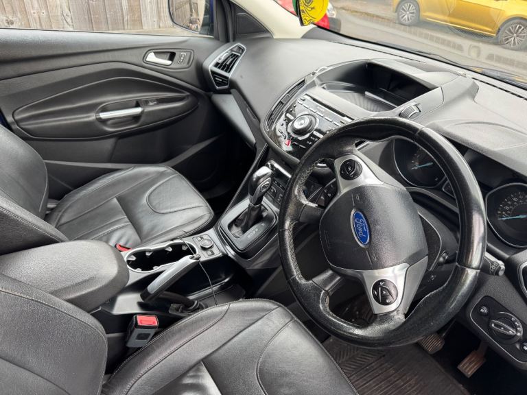 Ford, KUGA, Hatchback, 2015, Semi-Auto, 1997 (cc), 5 doors