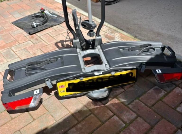 Thule easy fold xt2 towbar bike carrier