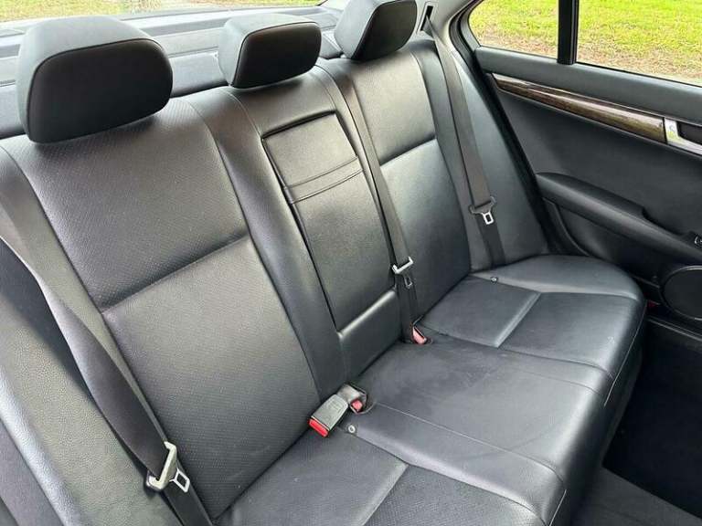 2007 Mercedes-Benz C Class 1.8 C200K Elegance Auto Euro 4 4dr Petrol Automatic