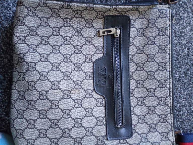 Like new Gucci bag