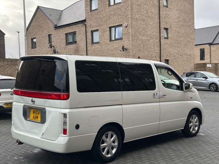 2004 Nissan Elgrand 8 Seater 3.5L Petrol
