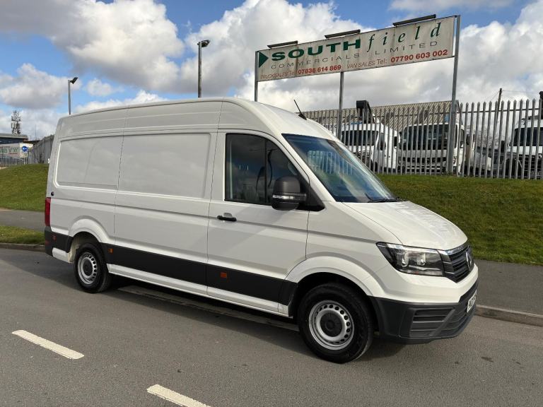VOLKSWAGEN CRAFTER CR35 140PS MWB HIGH ROOF PANEL VAN 