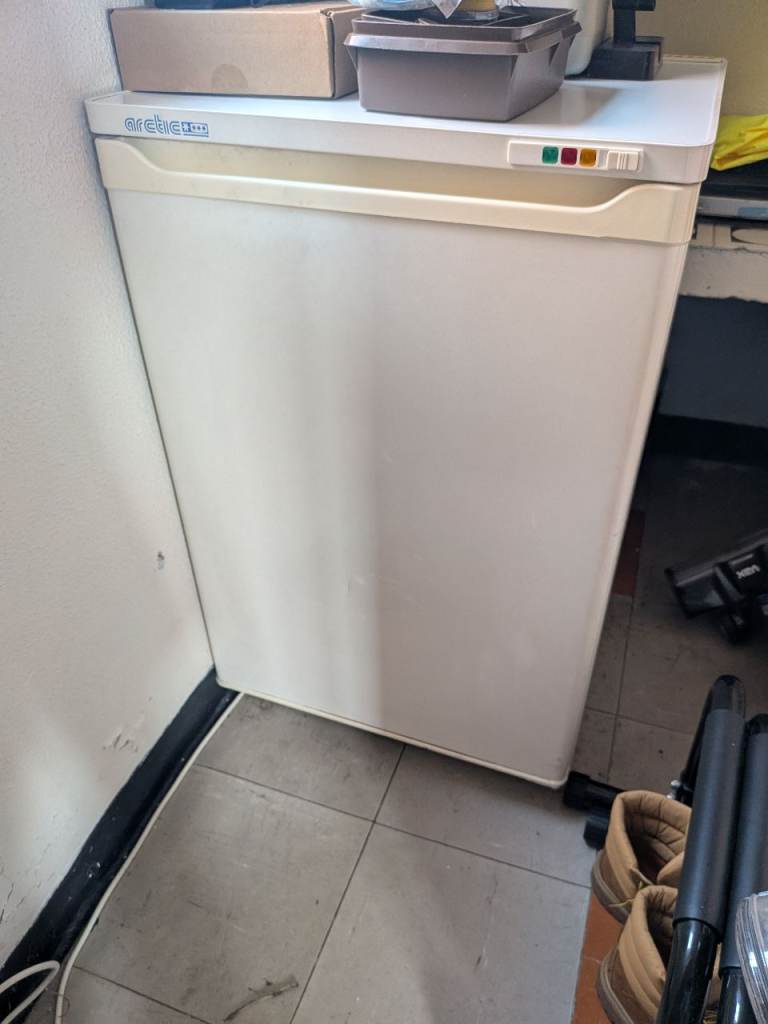 Under counter freezer 