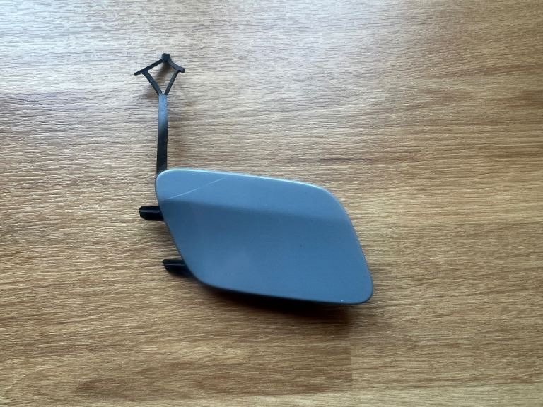 82A807241 GENUINE AUDI A1 FRONT BUMPER TOW EYE COVER