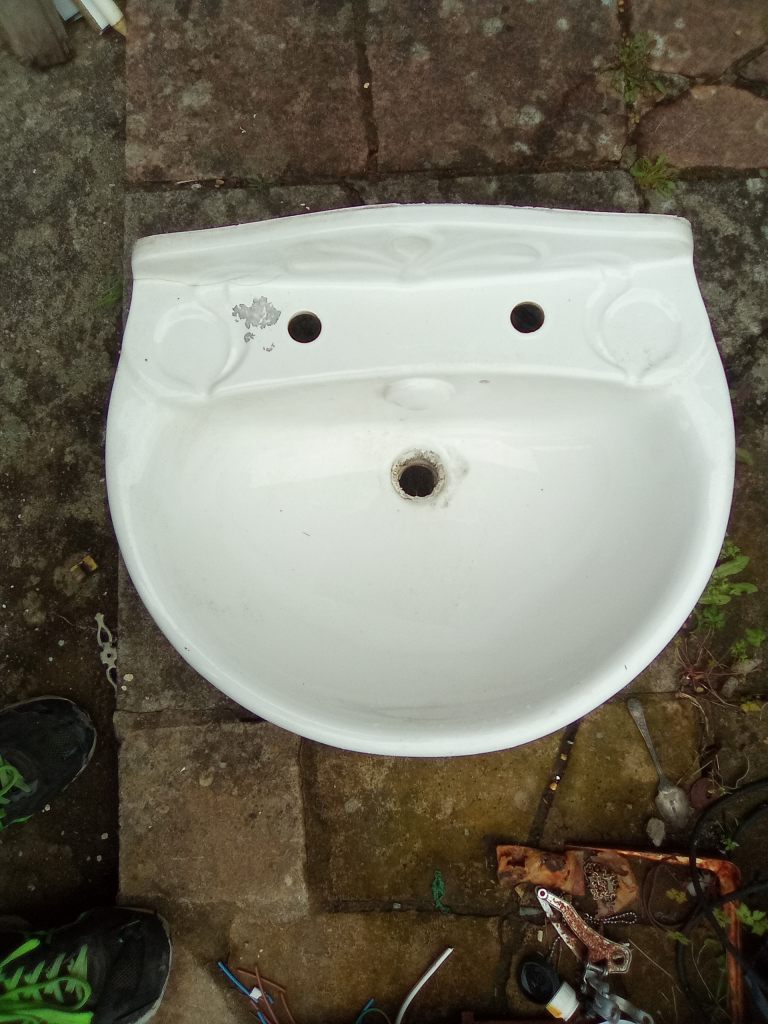 White Ceramic Bathroom Sink Basin