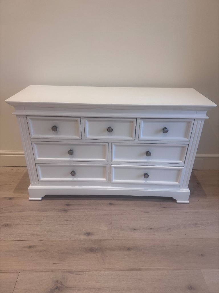 Chest of drawers (high quality) 