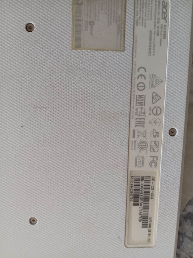 Acer Laptop – White, Good Condition